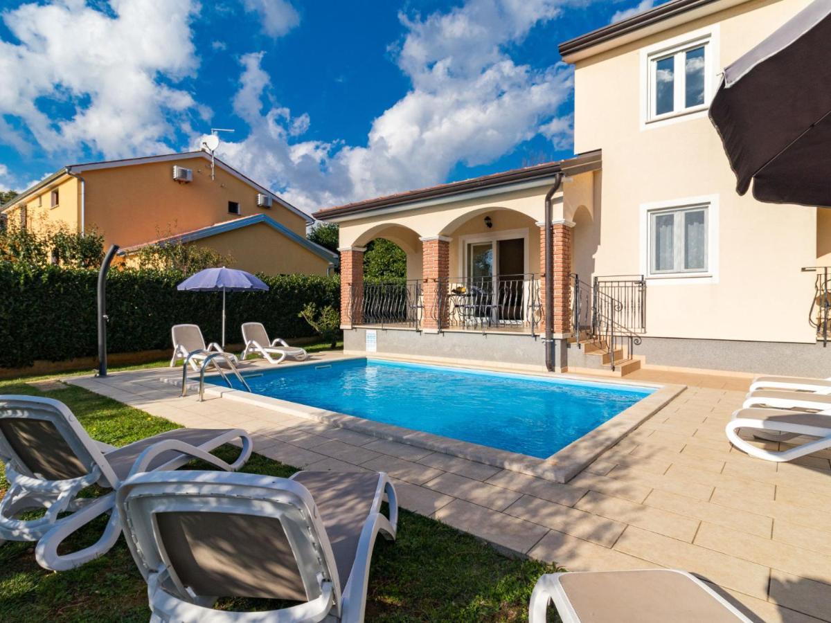 Holiday Home Lara - Prc308 By Interhome Врсар Экстерьер фото